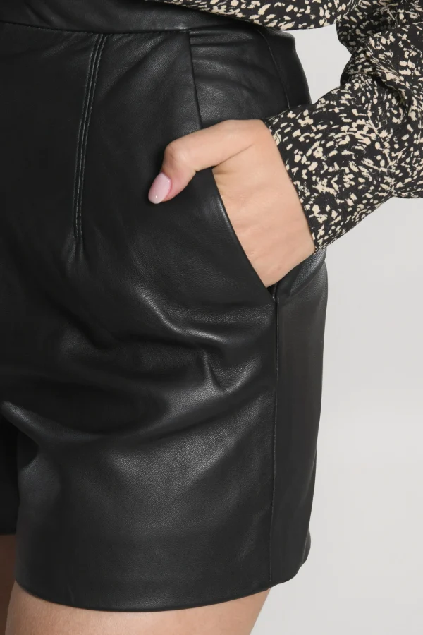 KOOKAÏ Short en cuir Wren Black Sale